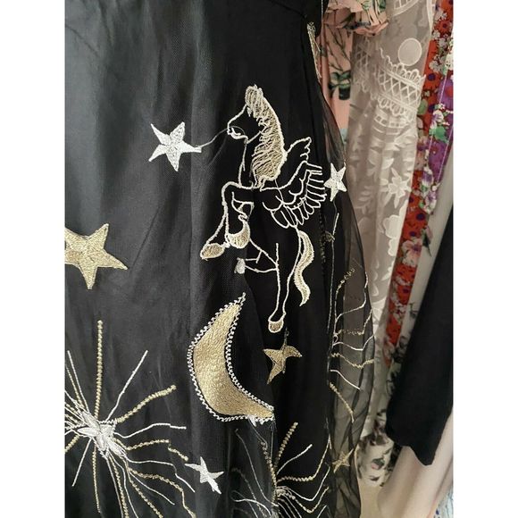 New Space Embroidered Maxi Dress Size Small - Picture 2 of 4